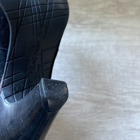 Kenneth Cole Reaction Booties - Picture 10 of 11